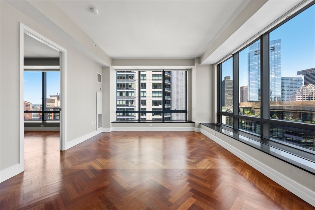 2 Avery Street 19G