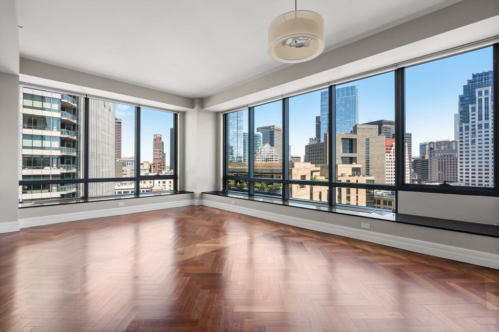 2 Avery Street 19G