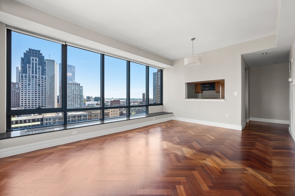 2 Avery Street 19G