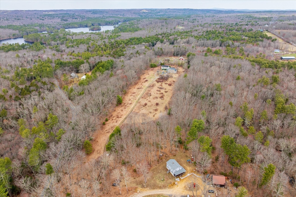 40 Brooks Pond Rd