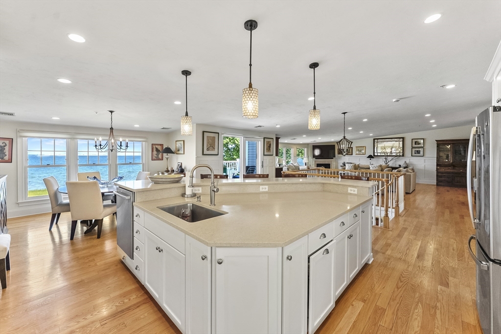 60 Robbins Rd 12