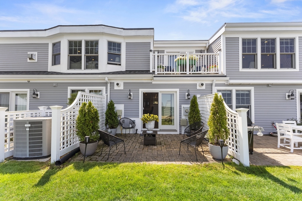 60 Robbins Rd 12
