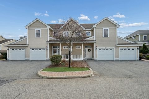 645 Devenwood Way 645 Clinton MA 01510