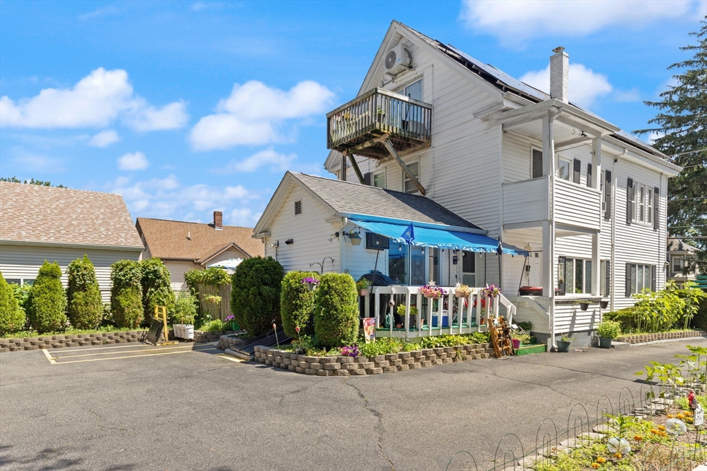 37 West St