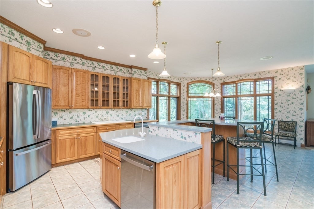 82 Mountain View Dr, Belchertown, MA, 82 Mountain View Dr, Belchertown, MA Photo #18