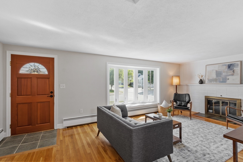 2 Appleton Rd