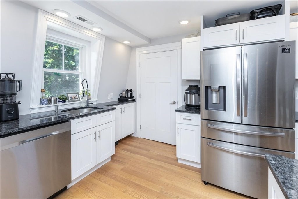 13 Putnam St #2, Danvers, MA Photo #11