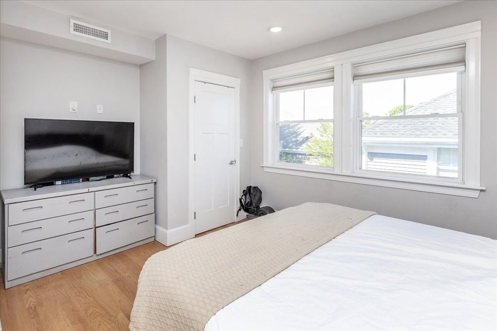 13 Putnam St #2, Danvers, MA Photo #16