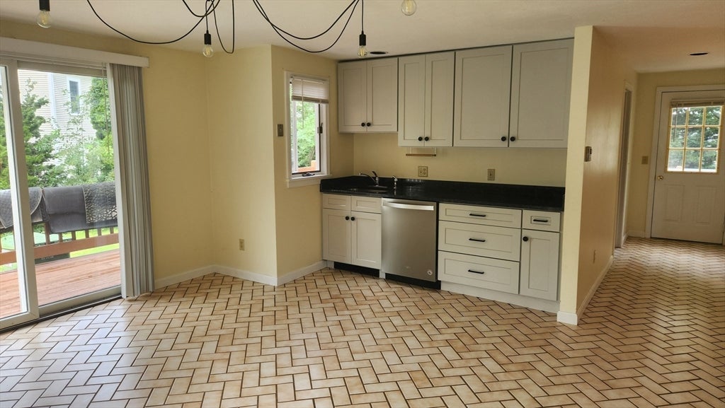131 Whippoorwill Cir, Mashpee, MA Photo #7