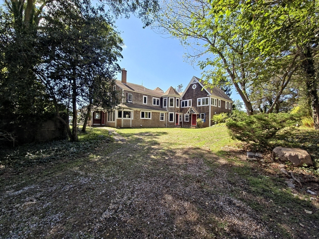 10 Squeteague Harbor Rd