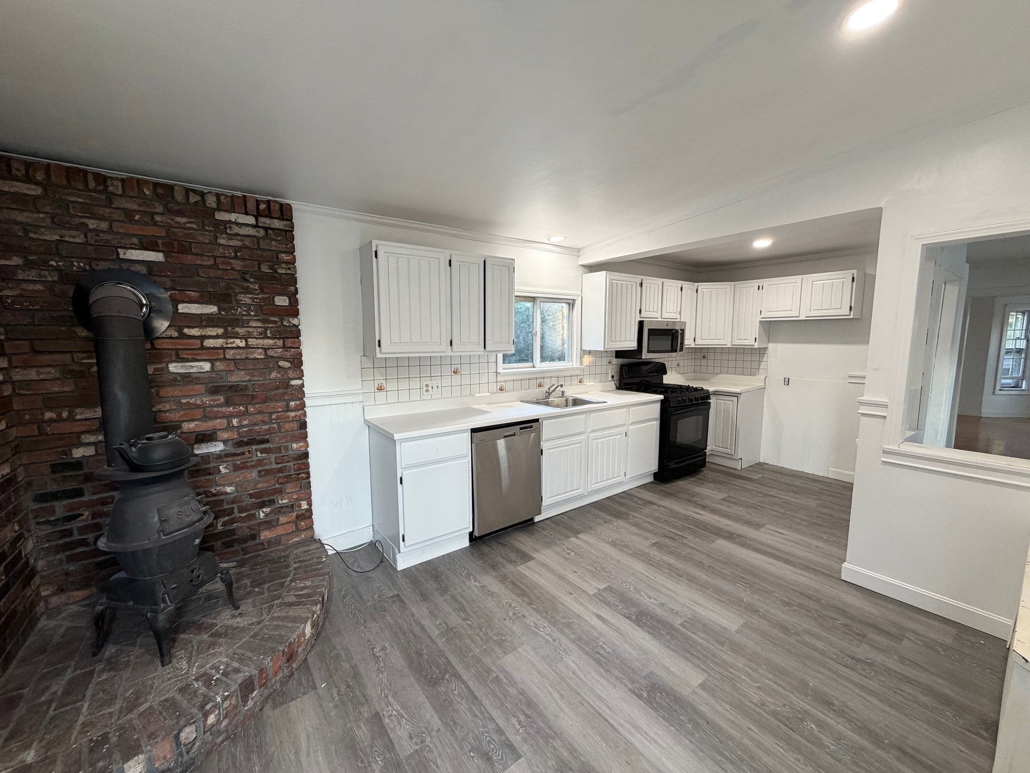 26 Glenwood St, Lynn MA 01902