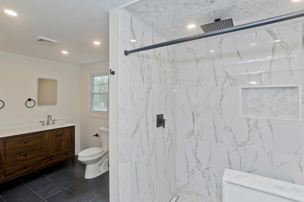 70 Yeoman Avenue, Westfield, MA, 70 Yeoman Avenue, Westfield, MA Photo #27