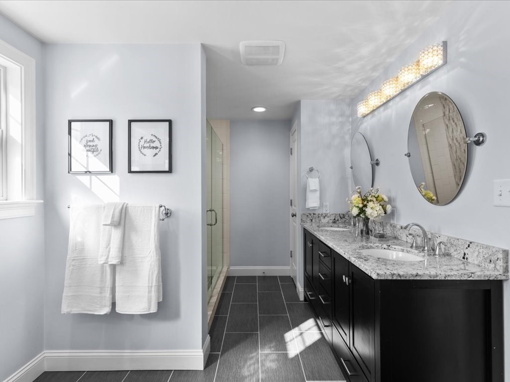 40 Catherine ST #TWO, Boston, MA Photo #12
