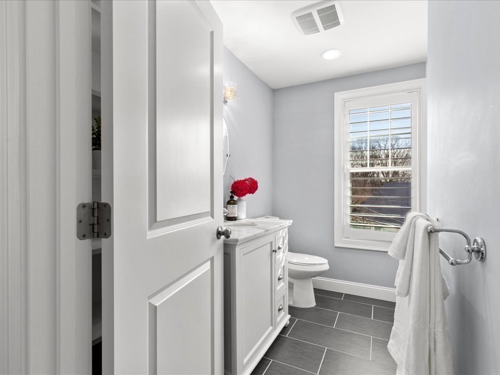 40 Catherine ST #TWO, Boston, MA Photo #18