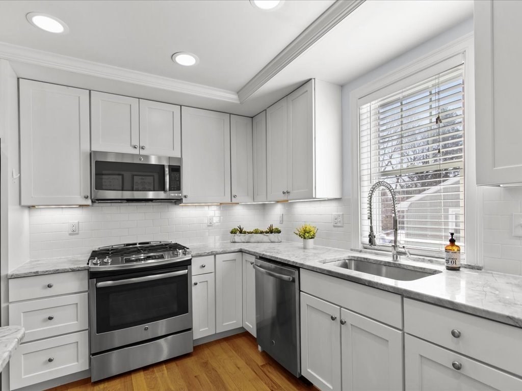 40 Catherine ST #TWO, Boston, MA Photo #8