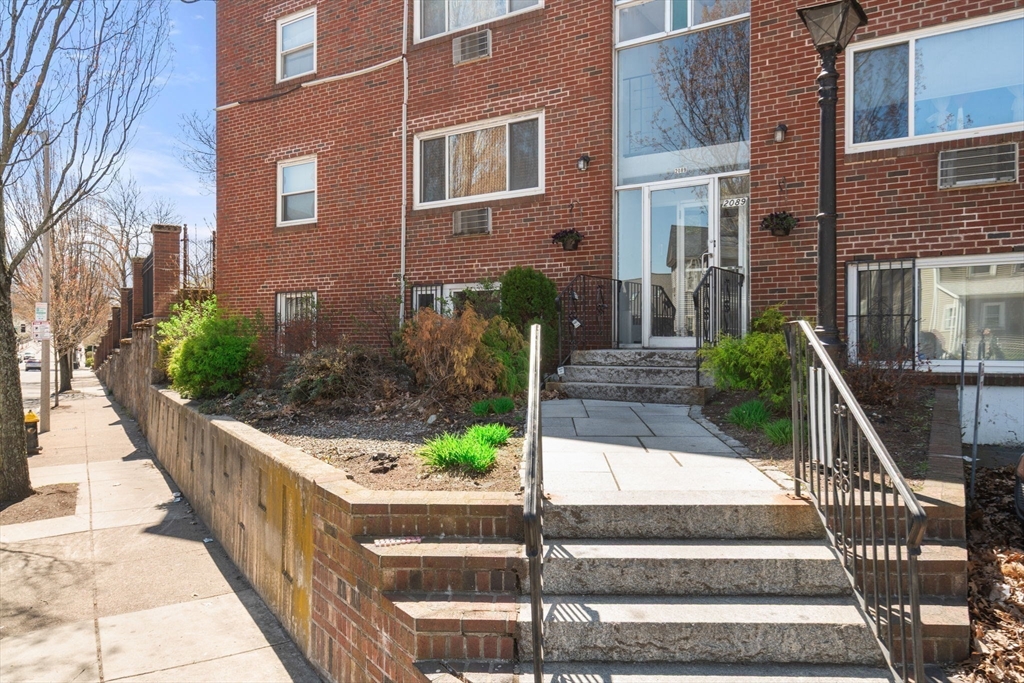 2089 Dorchester Ave Unit 2