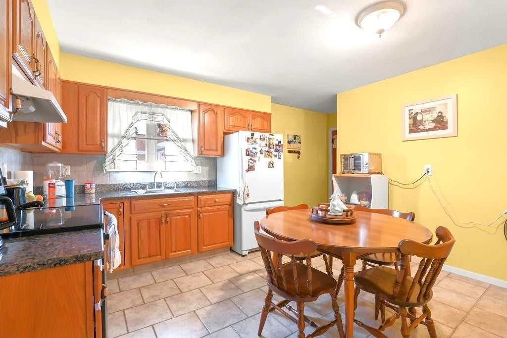 152 Armsby St, New Bedford, MA, 152 Armsby St, New Bedford, MA Photo #5