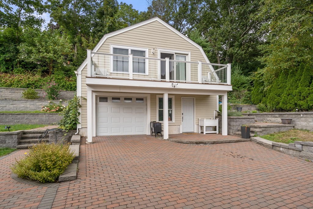 27 Hamilton Pl