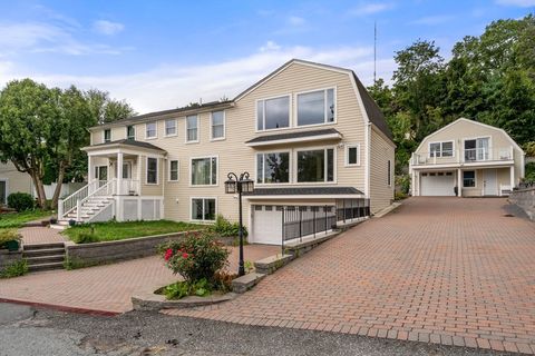 27 Hamilton Pl Needham MA 02494
