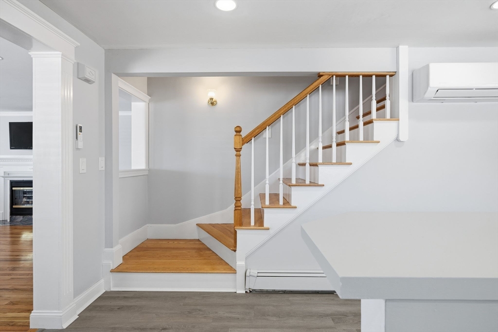 105 Lakeshore Dr, Georgetown, MA Photo #10
