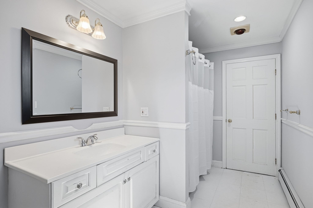 105 Lakeshore Dr, Georgetown, MA Photo #12