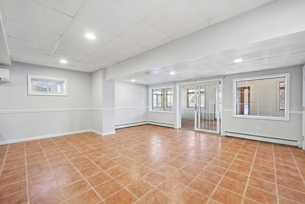 105 Lakeshore Dr, Georgetown, MA Photo #22