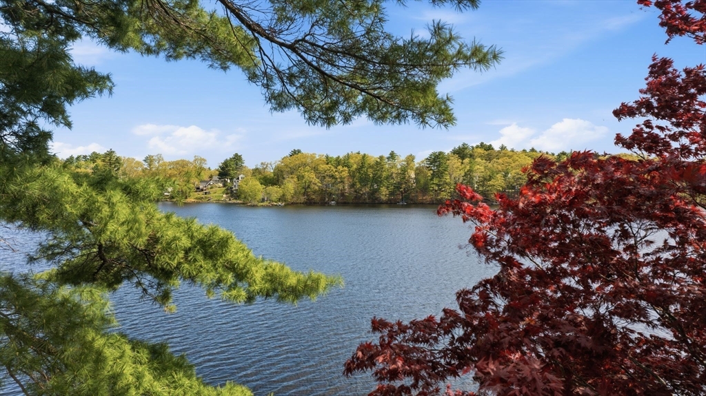 105 Lakeshore Dr, Georgetown, MA Photo #41