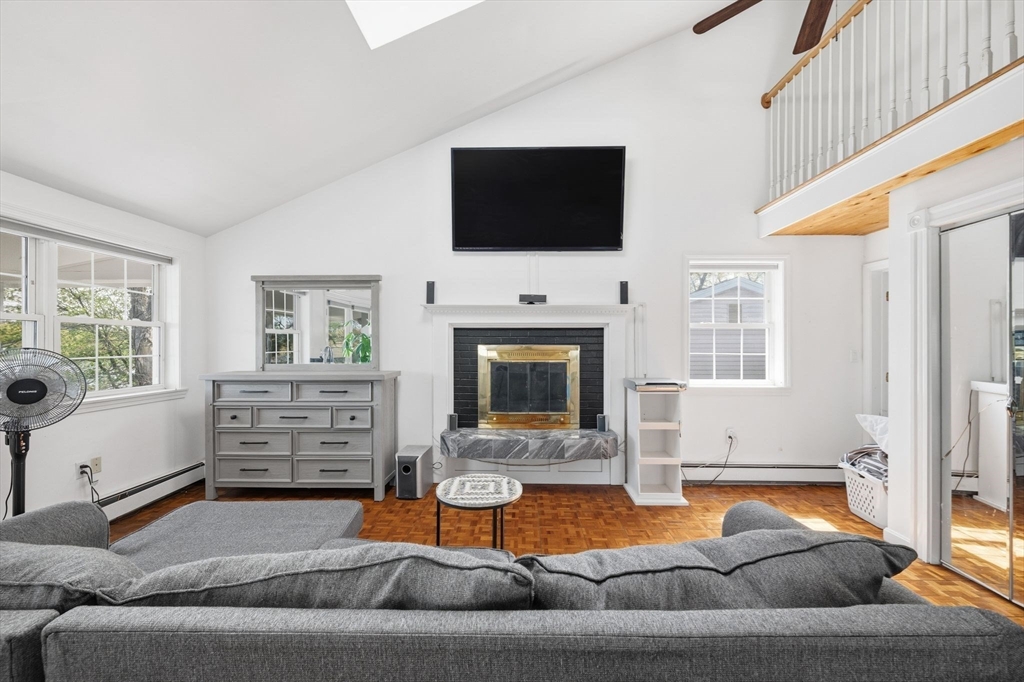 105 Lakeshore Dr, Georgetown, MA Photo #16