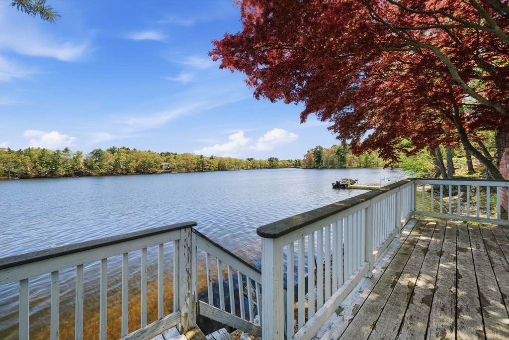 105 Lakeshore Dr, Georgetown, MA Photo #27