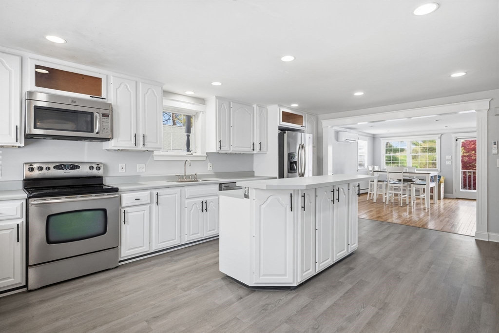 105 Lakeshore Dr, Georgetown, MA Photo #6