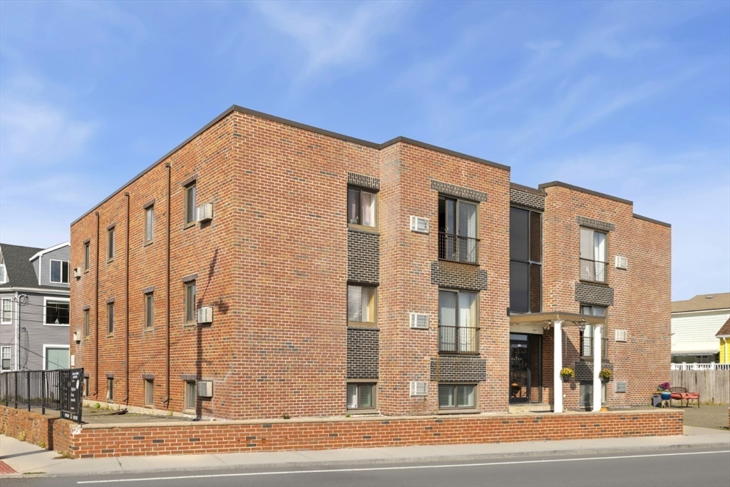 222 Winthrop Shore Drive 7