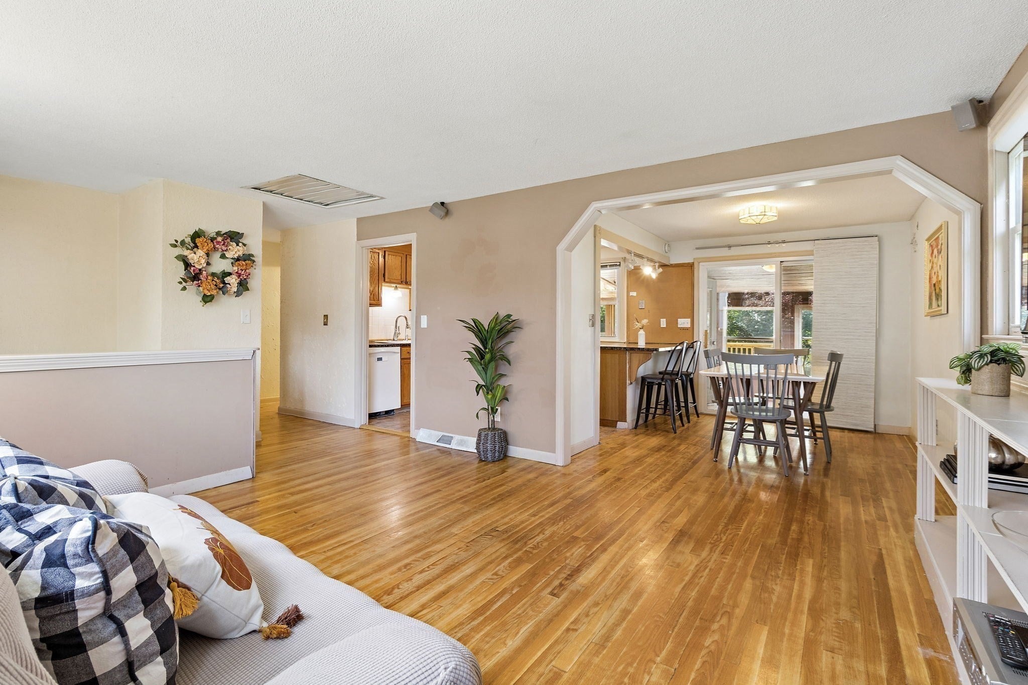 21 Puddingstone Ln, Bellingham, MA, 21 Puddingstone Ln, Bellingham, MA Photo #7