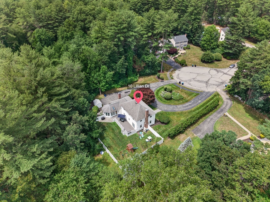 10 Lillian Drive