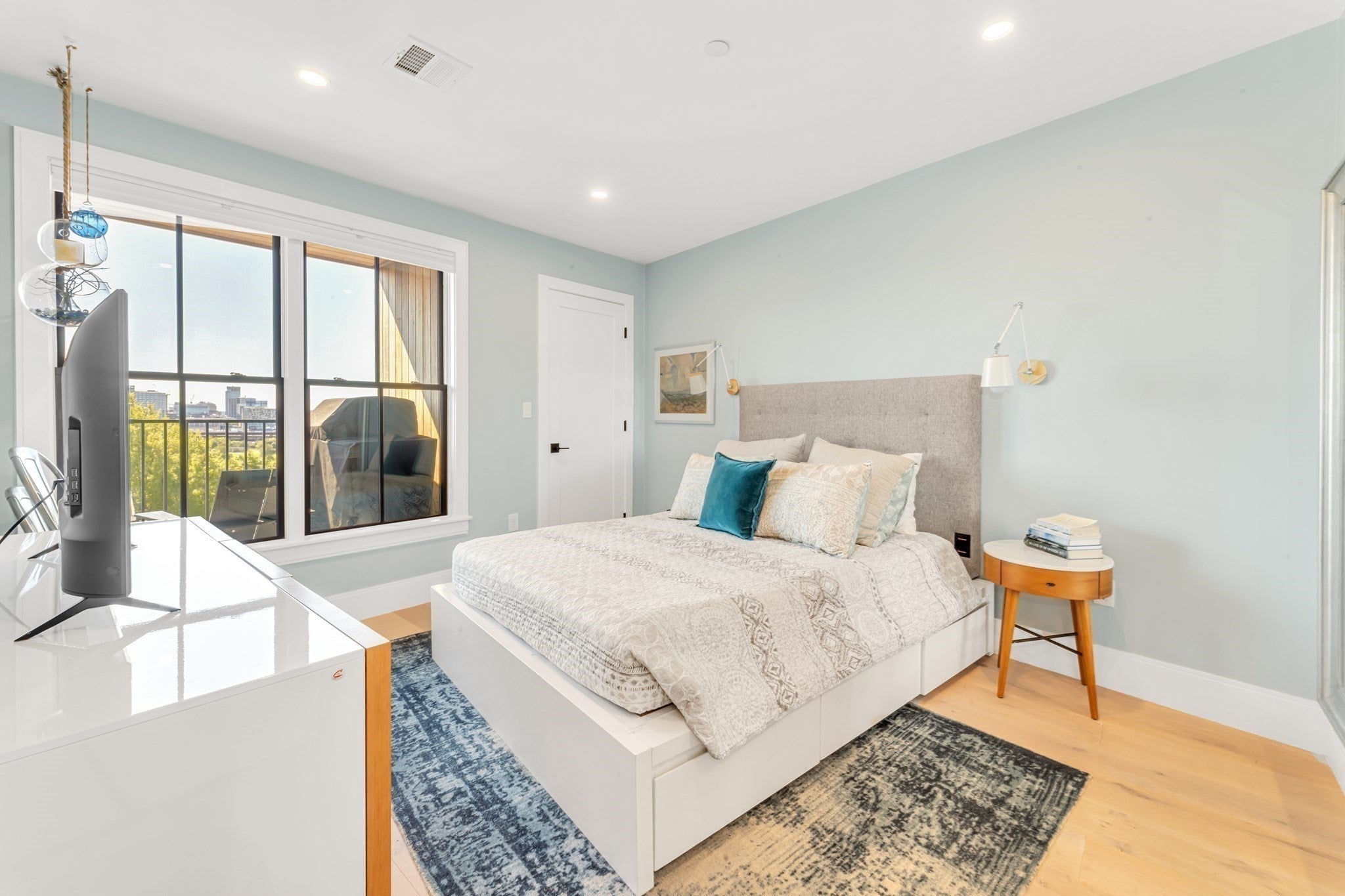 322 Bunker Hill St #3, Boston, MA, 322 Bunker Hill St #3, Boston, MA Photo #24