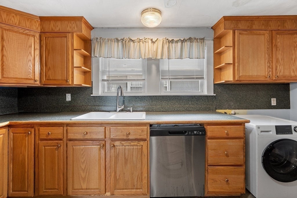2 Wentworth Ter #2, Malden, MA, 2 Wentworth Ter #2, Malden, MA Photo #5