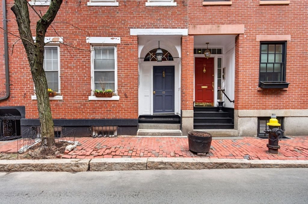 Photo of 12 Melrose St #1, Boston, MA 02116 (MLS # 73504502)