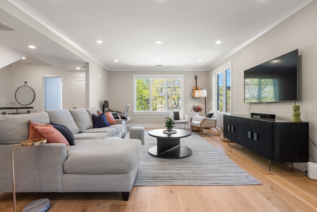 80 Verndale St 80