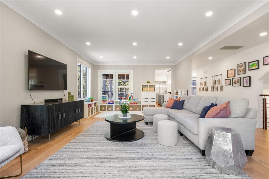 80 Verndale St 80