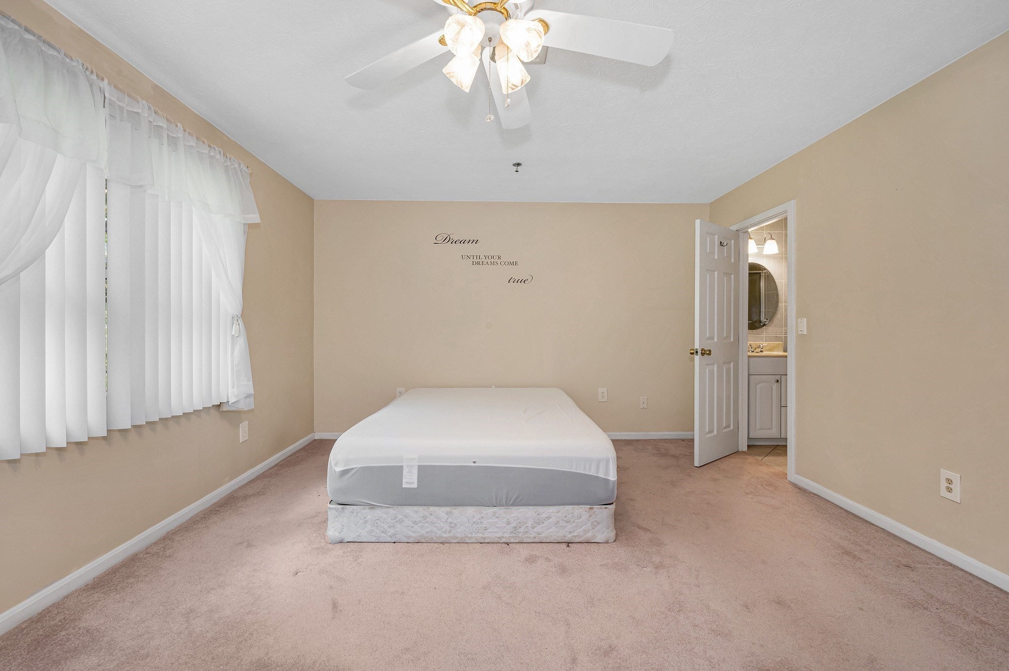 21 Dallas Dr #202, Dracut, MA, 21 Dallas Dr #202, Dracut, MA Photo #20
