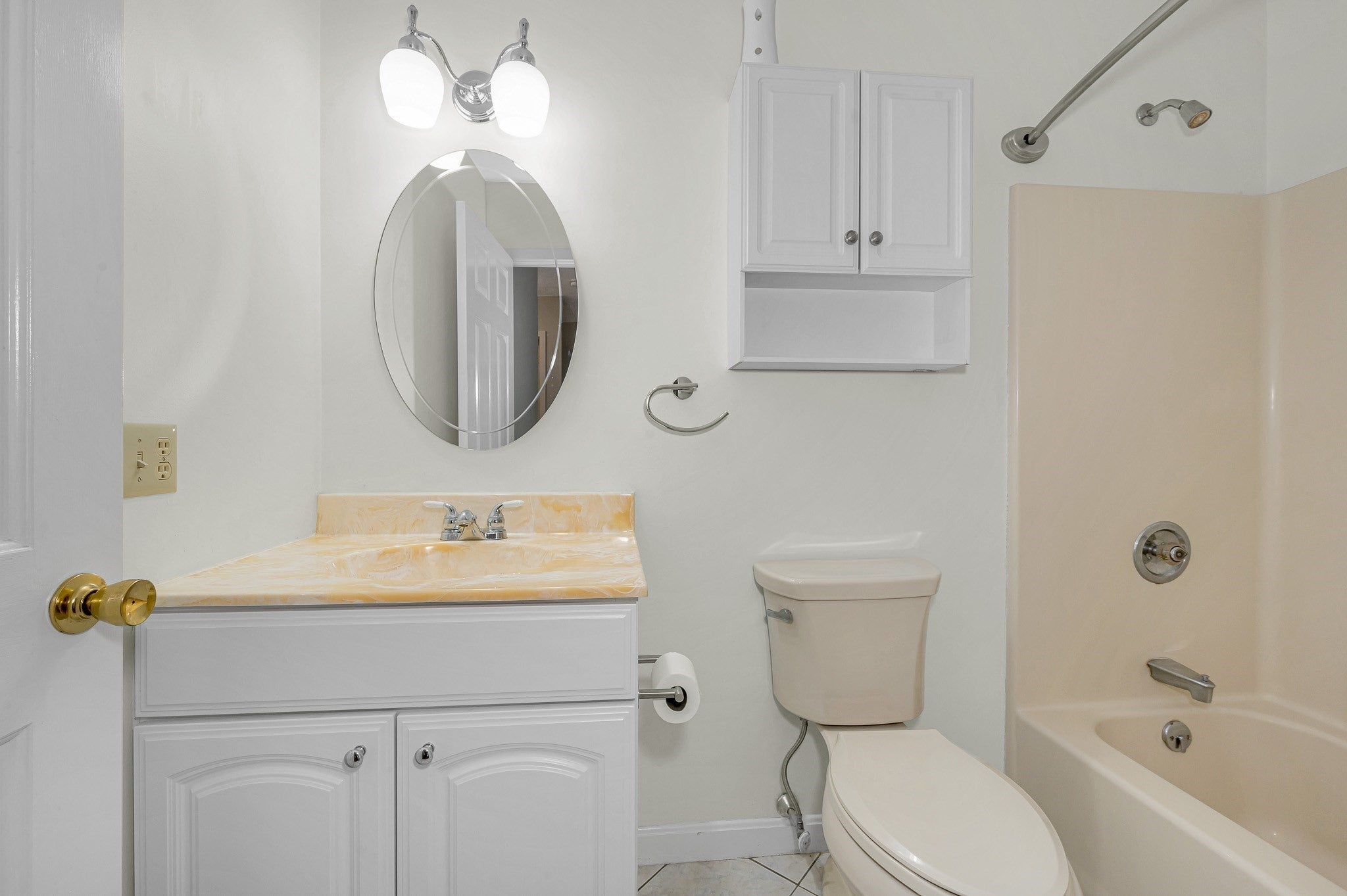 21 Dallas Dr #202, Dracut, MA, 21 Dallas Dr #202, Dracut, MA Photo #15
