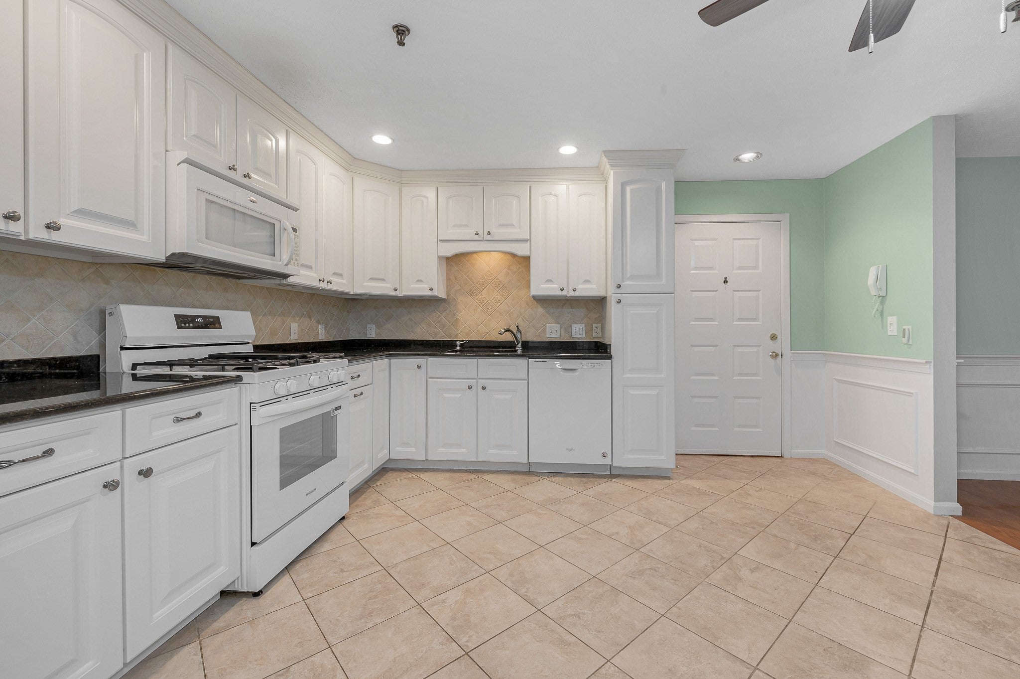 21 Dallas Dr 202