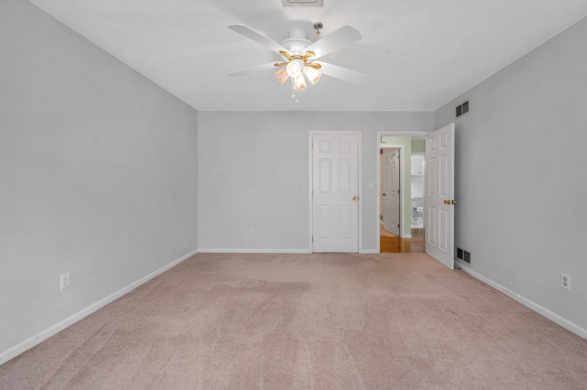 21 Dallas Dr #202, Dracut, MA, 21 Dallas Dr #202, Dracut, MA Photo #18