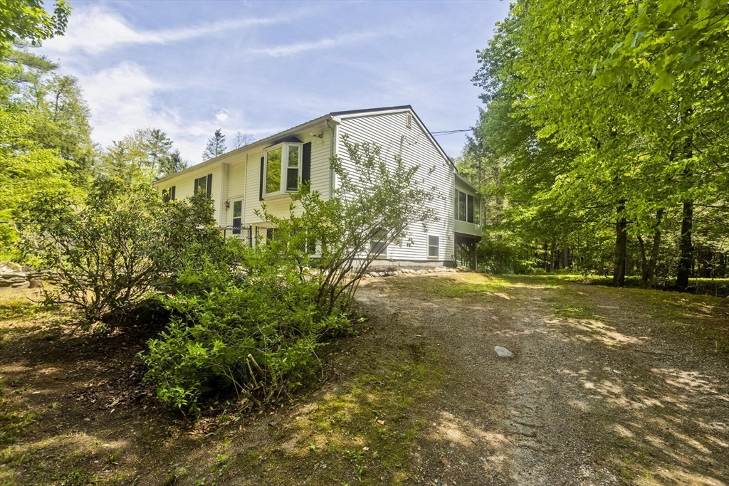 85 Damon Pond Rd