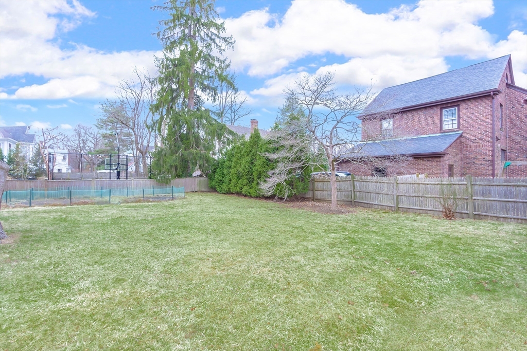 Needham, Massachusetts 02492, United States, 4 Bedrooms Bedrooms, ,3 BathroomsBathrooms,Residential,Active,95895