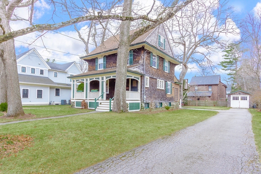 25 Bradford St