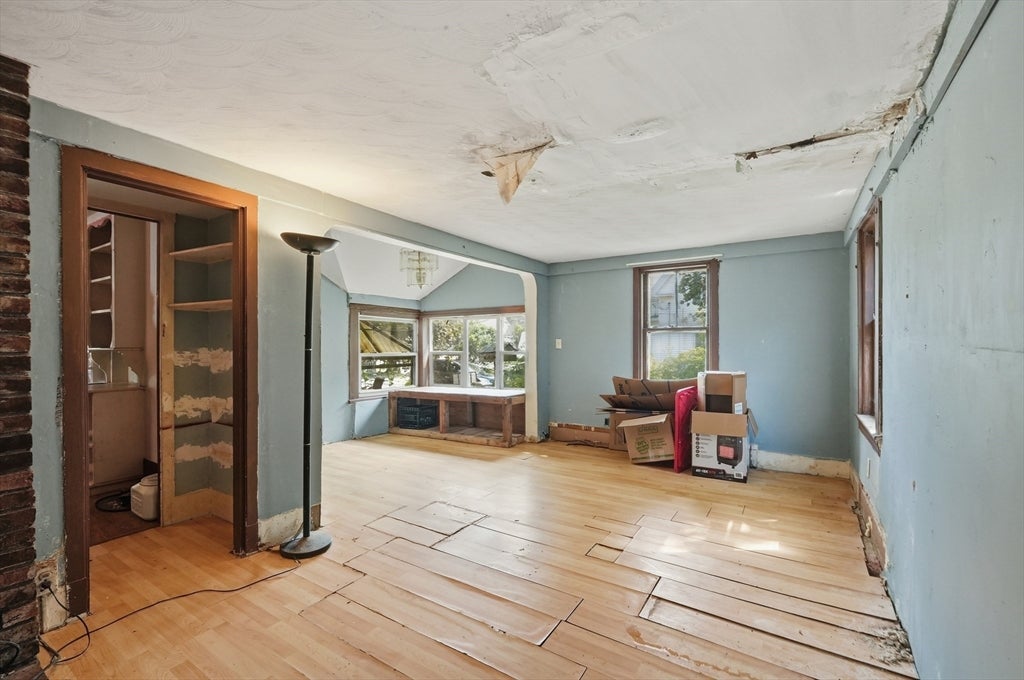 18 Linfield St, Holbrook, MA Photo #36