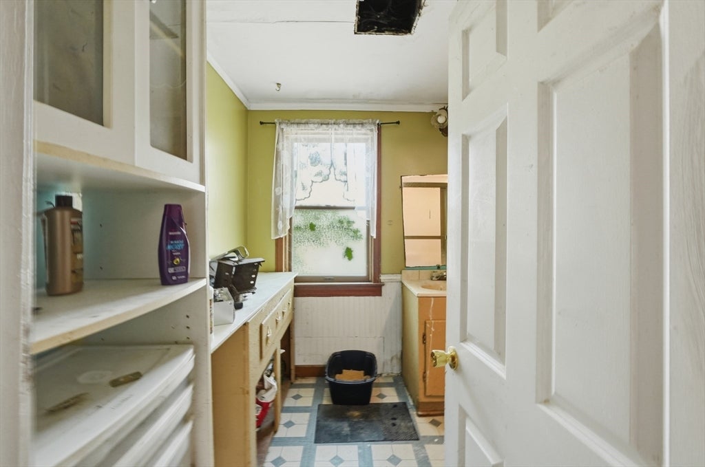 18 Linfield St, Holbrook, MA Photo #23