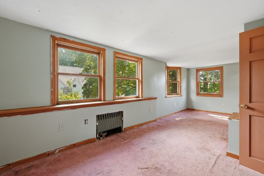 18 Linfield St, Holbrook, MA Photo #12