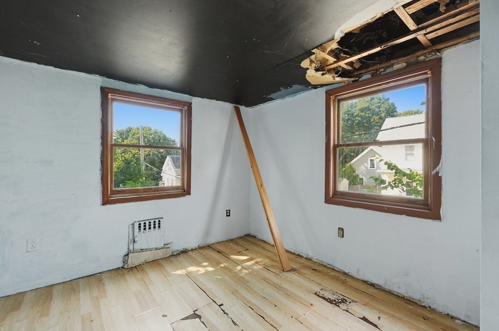18 Linfield St, Holbrook, MA Photo #8