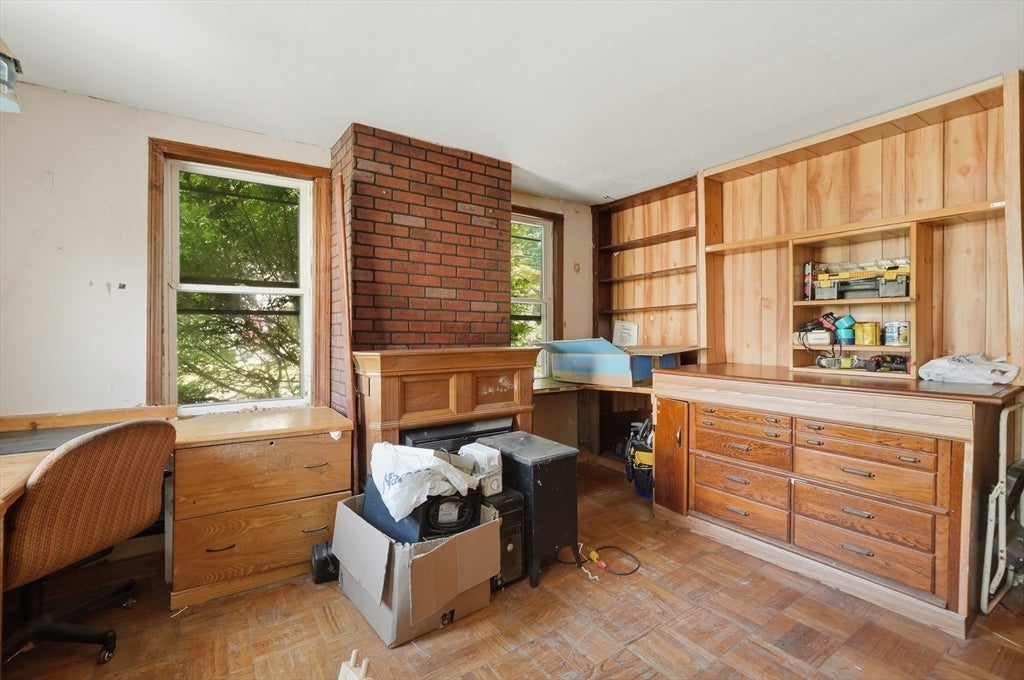 18 Linfield St, Holbrook, MA Photo #32